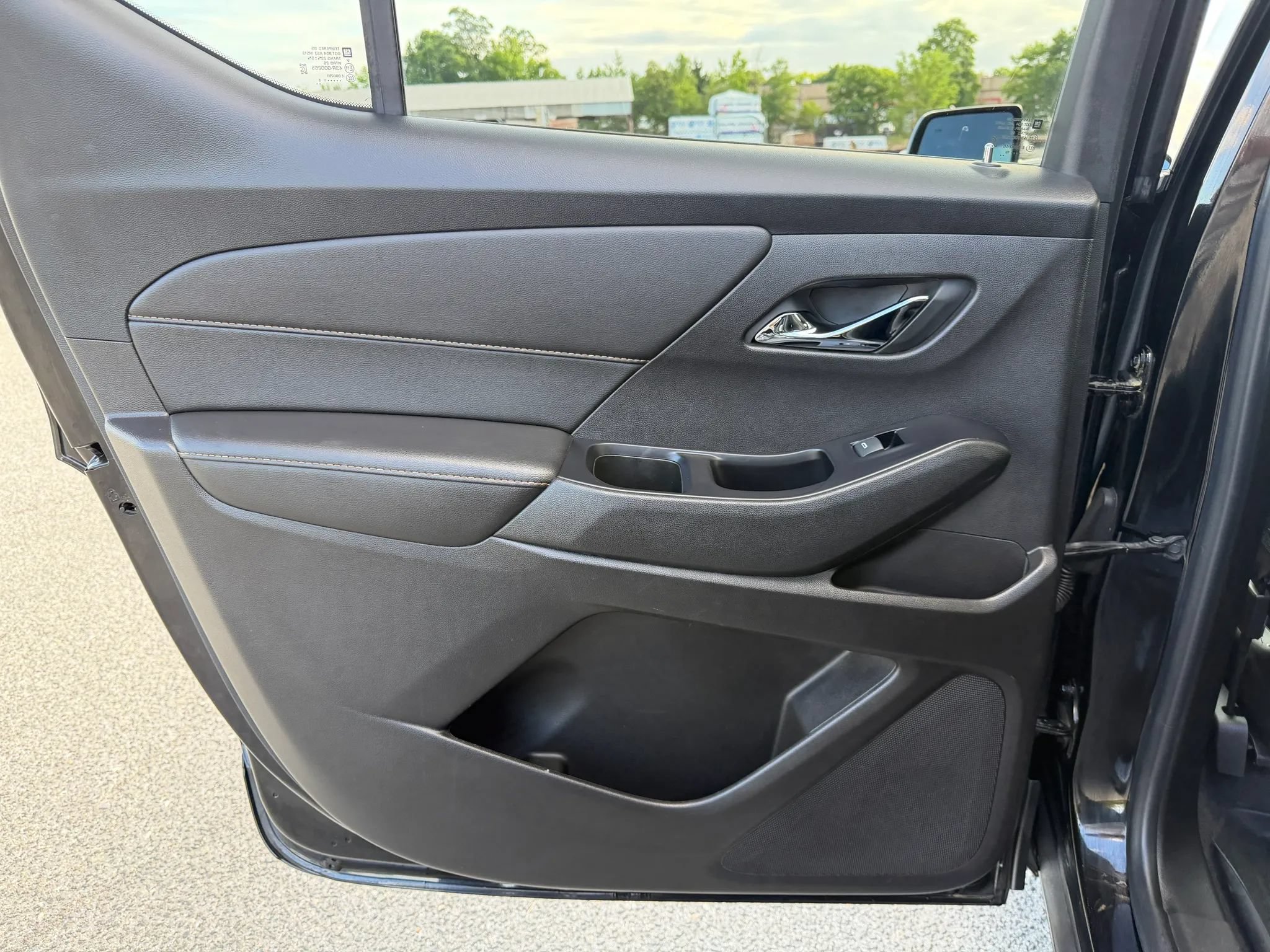 Used 2019 Chevrolet Traverse LT w/ LT Premium Package AWD/4WD image 28