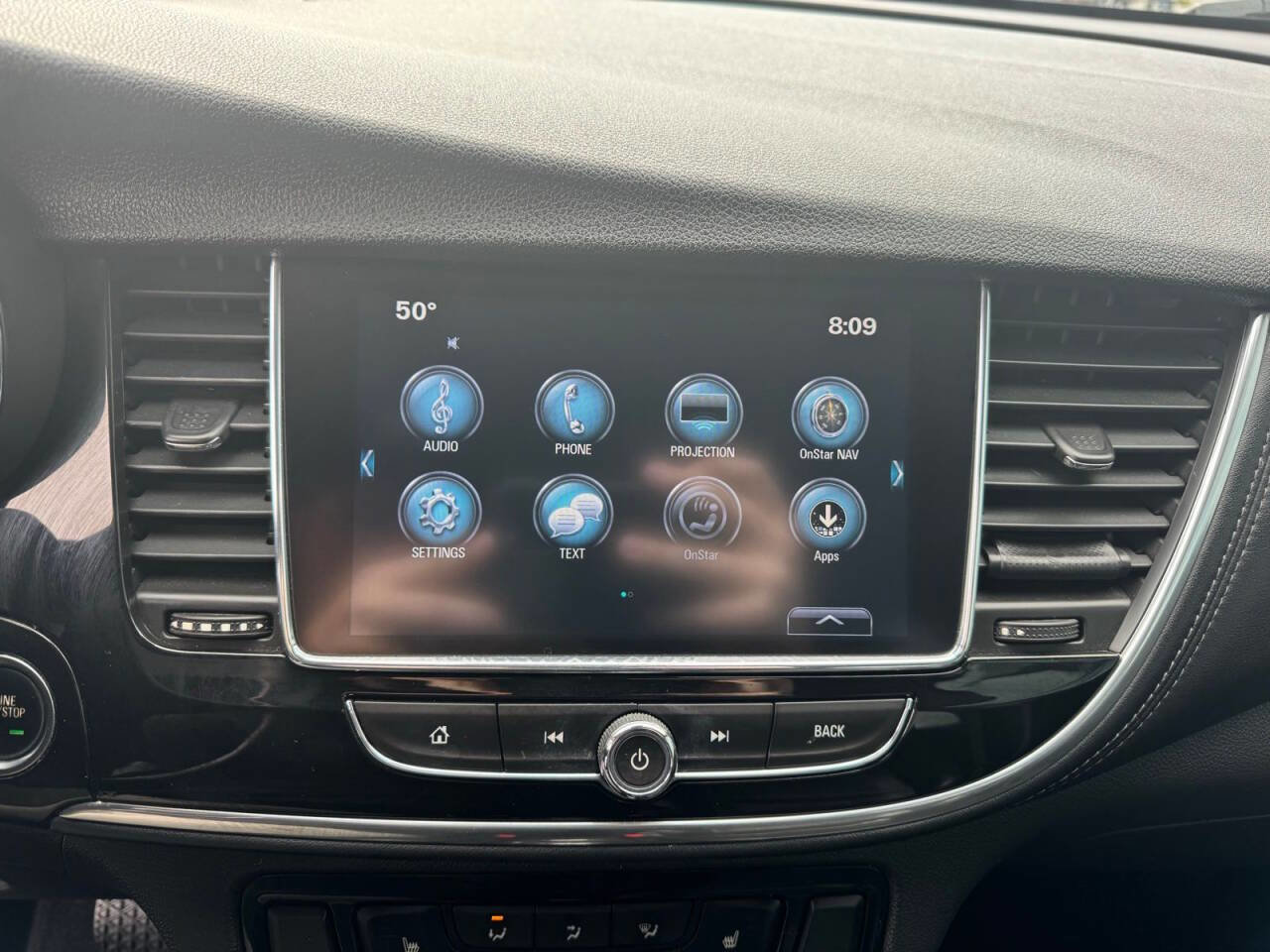 Used 2020 Buick Encore Essence AWD/4WD image 23