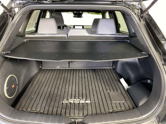 Used 2025 Toyota Corolla Cross AWD Hybrid w/ Moonroof Package image 8