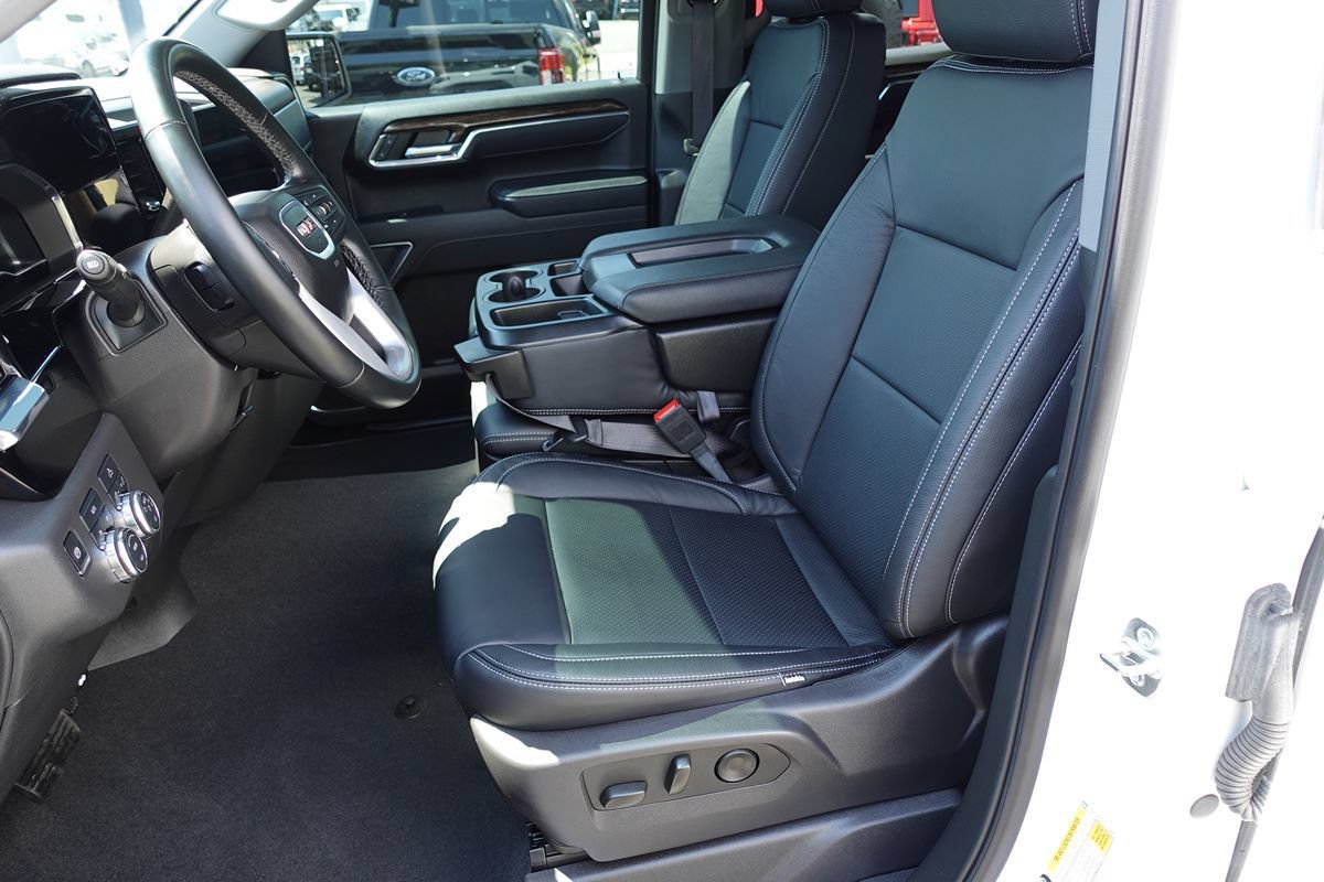 Used 2025 GMC Sierra 1500 Elevation AWD/4WD image 19