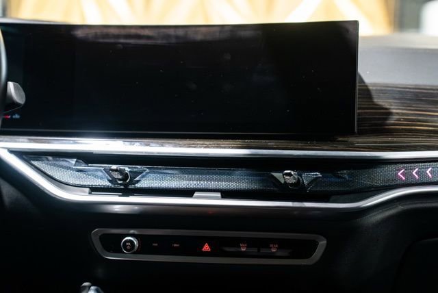 Used 2025 BMW X6 xDrive40i image 17