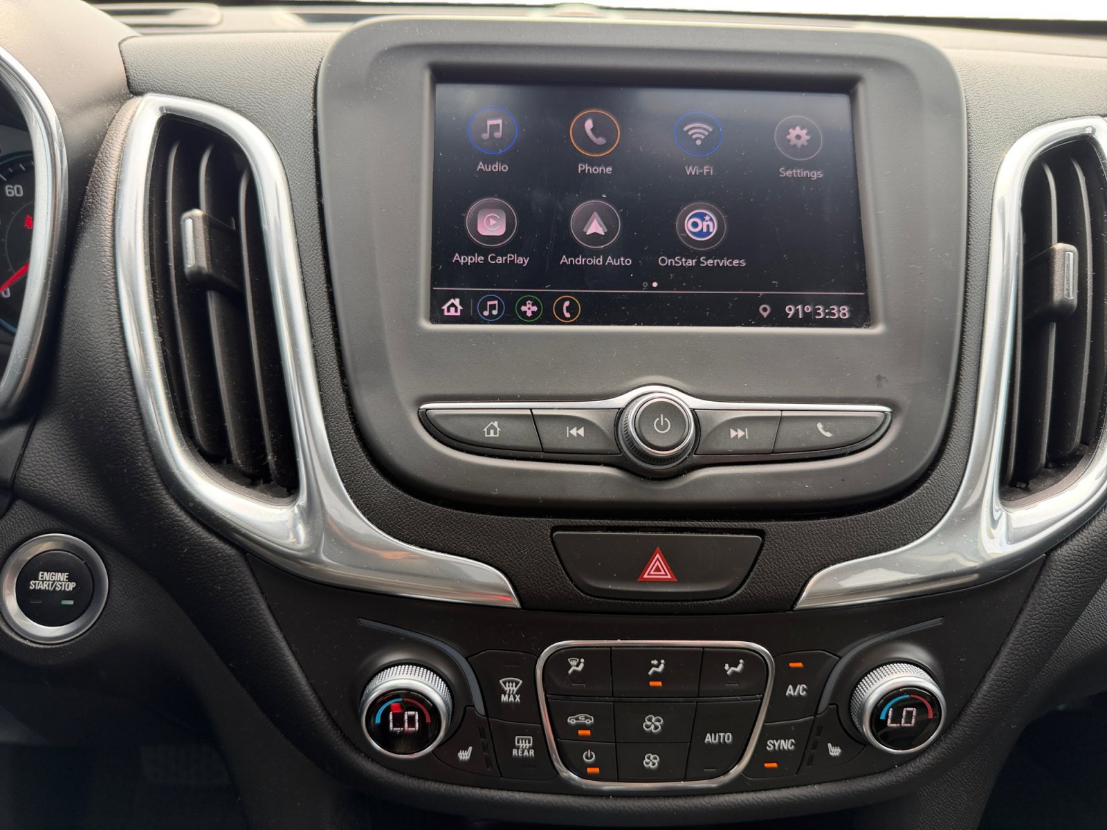 Used 2021 Chevrolet Equinox LT AWD/4WD image 18