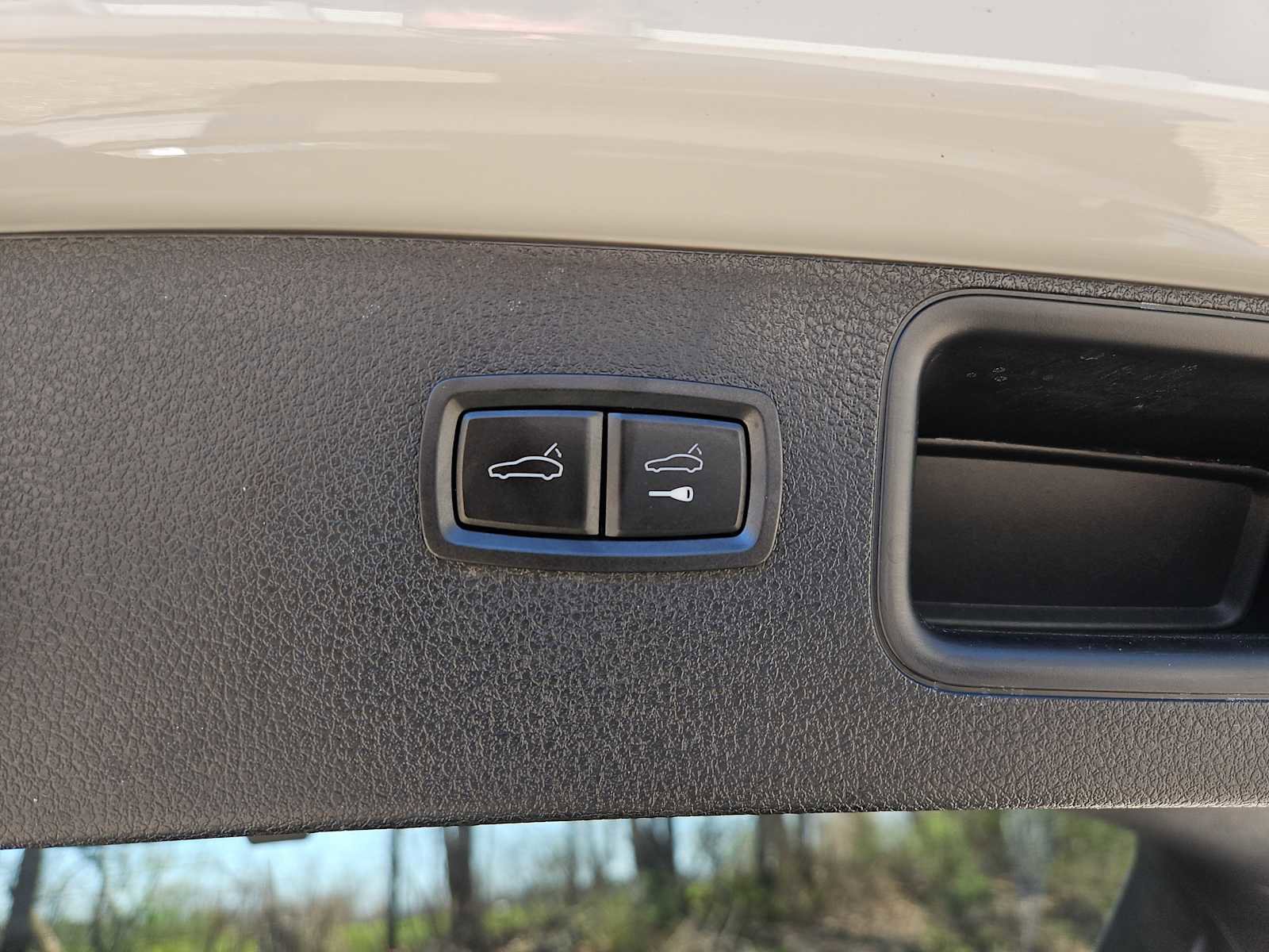 Certified 2022 Porsche Macan GTS AWD/4WD image 40