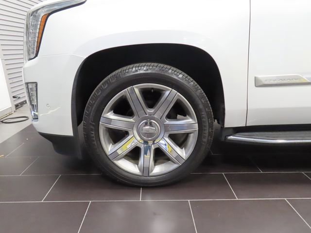Used 2019 Cadillac Escalade Premium Luxury w/ LPO, Radiant Package image 15