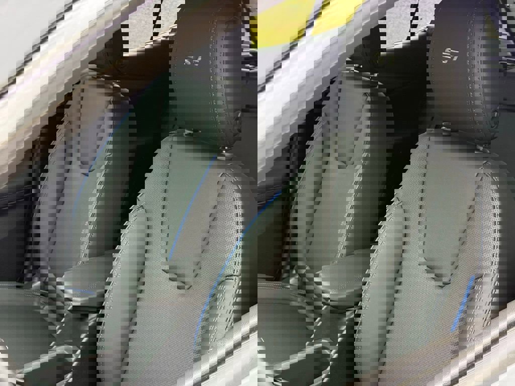 New 2026 Buick Encore GX Sport Touring image 13