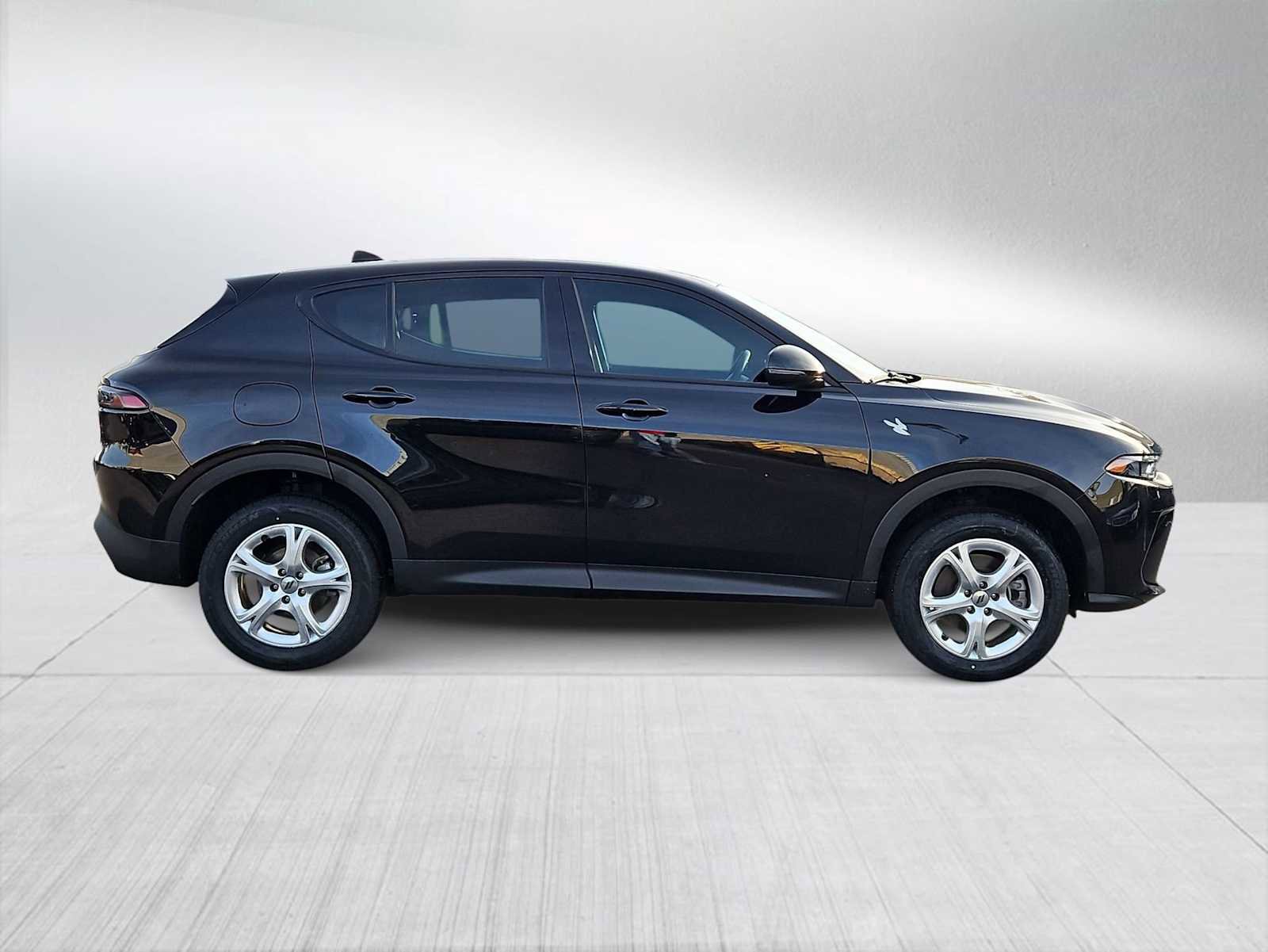 Used 2023 Dodge Hornet GT w/ Cold Weather Group image 9