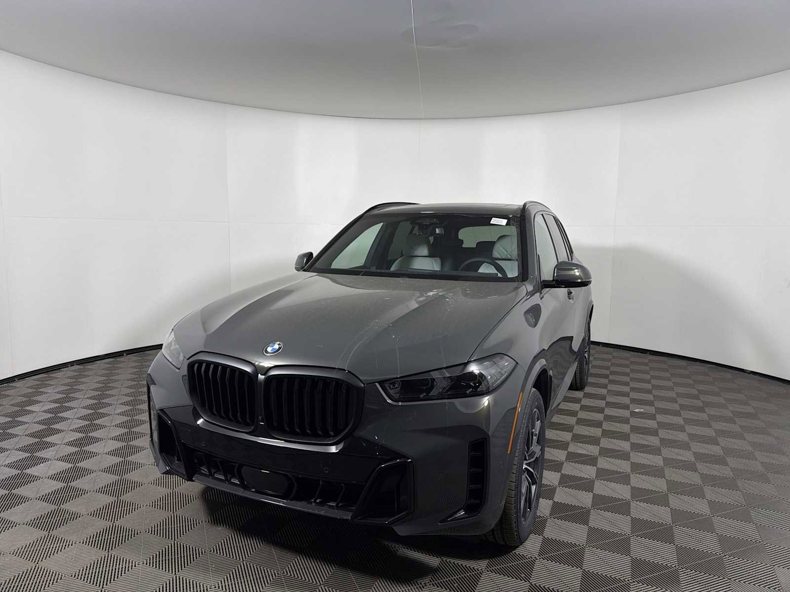 New 2026 BMW X5 xDrive40i w/ M Sport Package AWD/4WD image 7