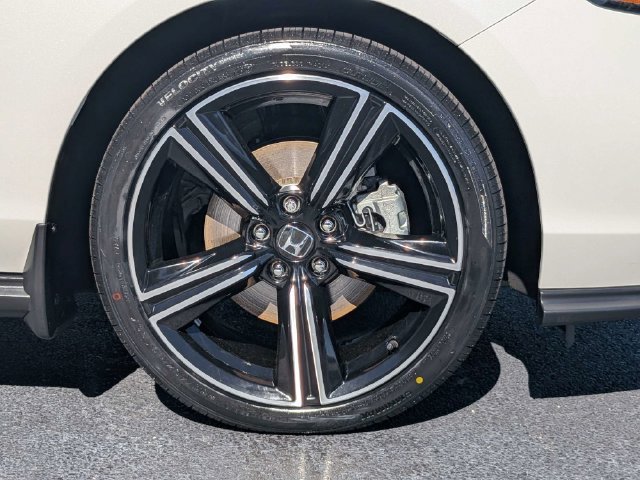 Used 2024 Honda Accord Sport image 12