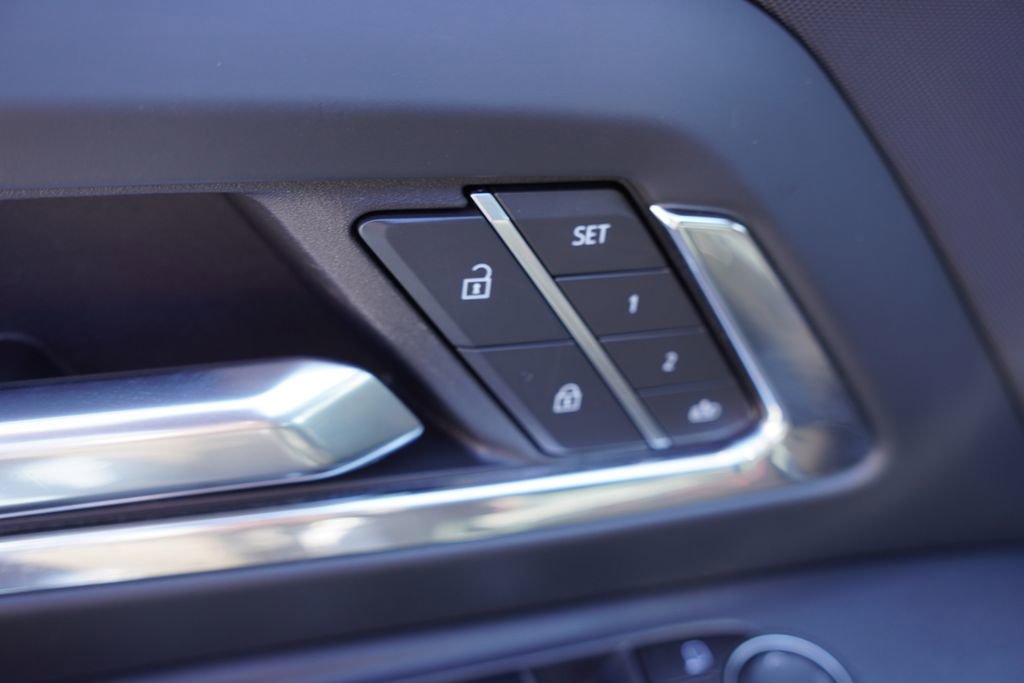 Certified 2025 Chevrolet Silverado EV RST AWD/4WD image 23