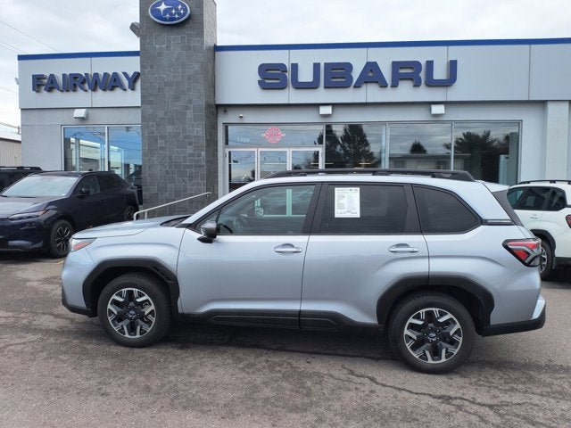 Used 2025 Subaru Forester Premium AWD/4WD image 5