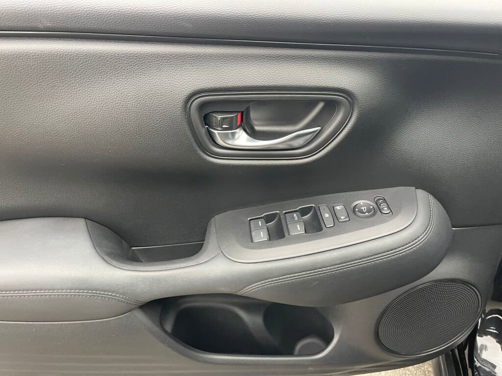 Certified 2023 Honda HR-V LX image 7