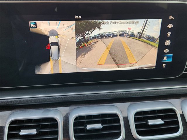 Used 2022 Mercedes-Benz GLS 450 4MATIC image 17