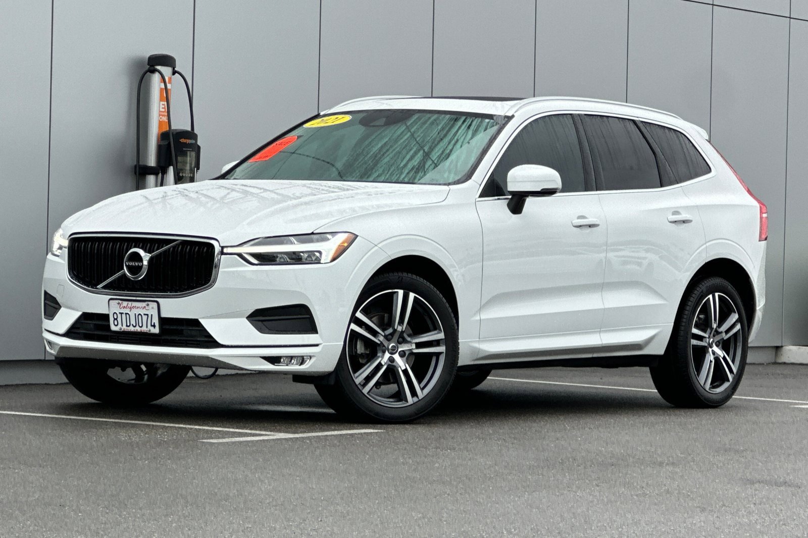 Used 2021 Volvo XC60 T5 Momentum