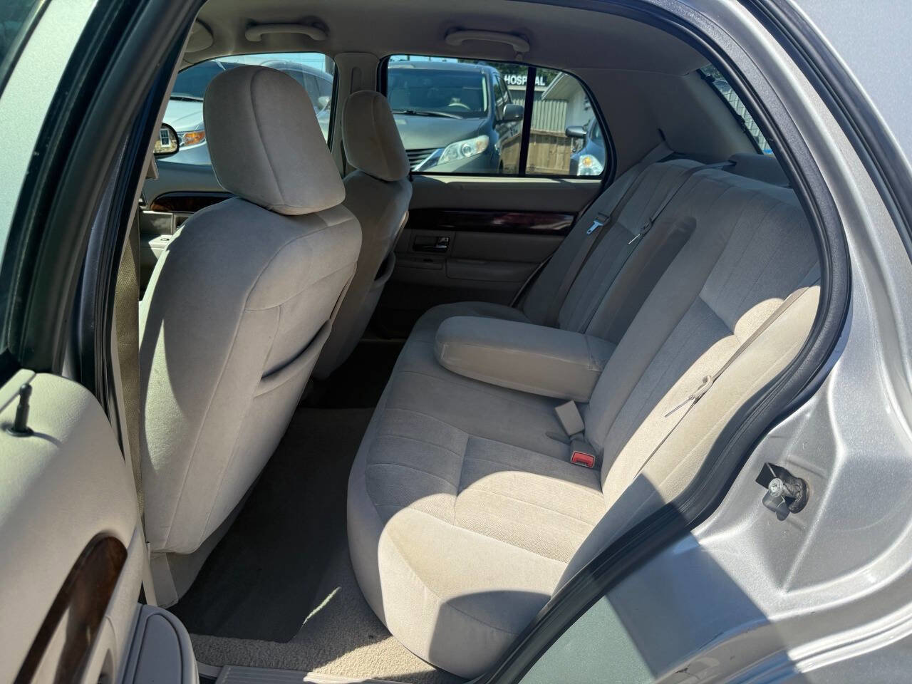 Used 2007 Mercury Grand Marquis GS image 11