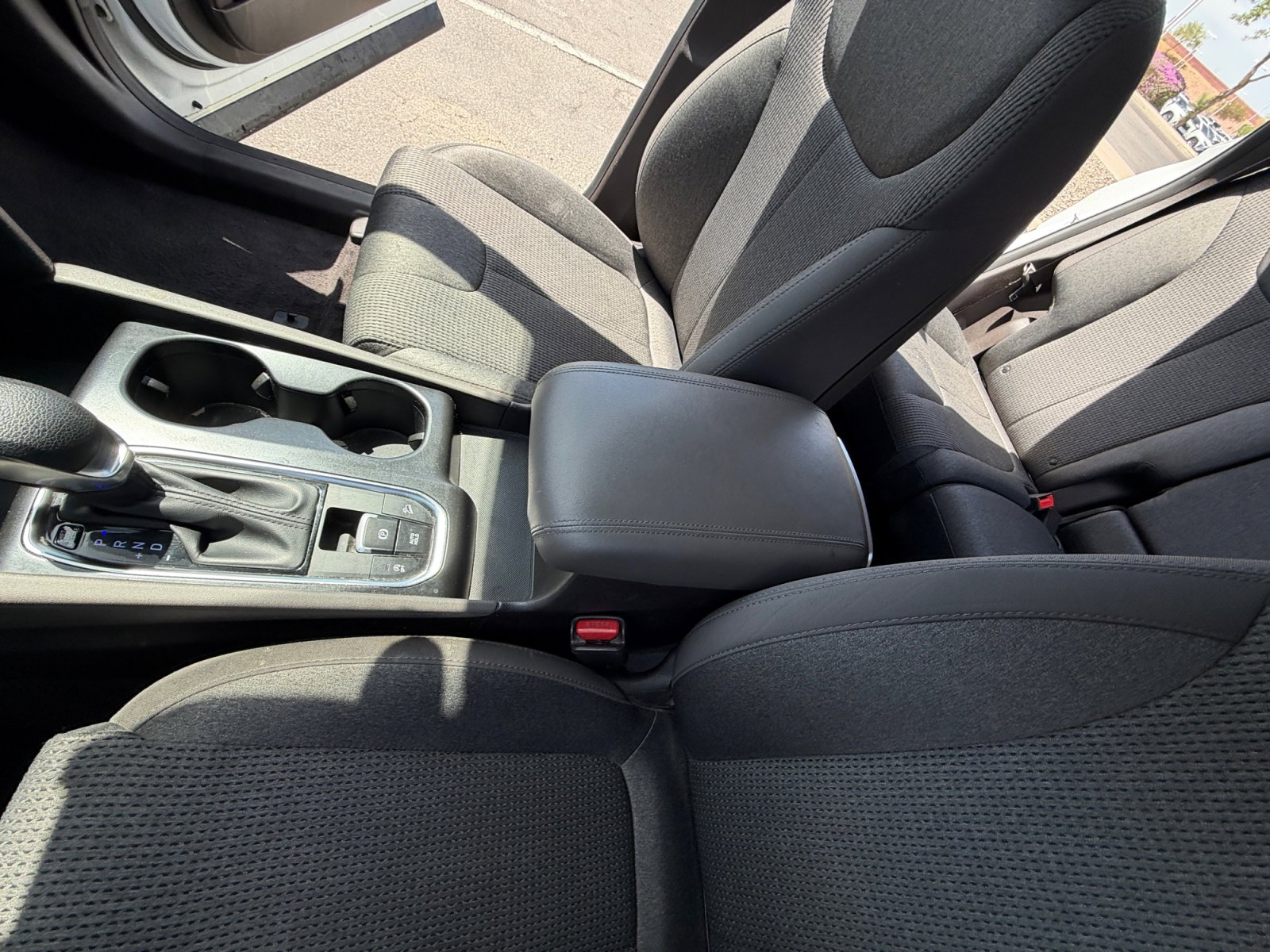 Used 2020 Hyundai Santa Fe SE AWD/4WD image 15