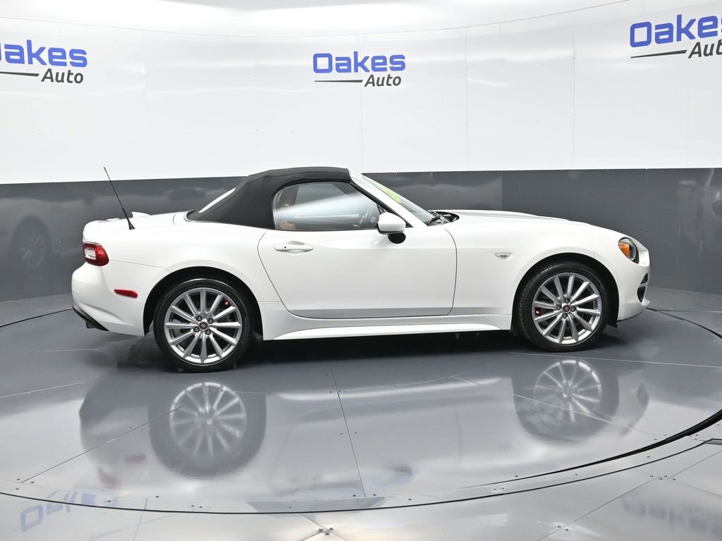 Used 2019 FIAT 124 Spider Lusso w/ Convenience Group image 8