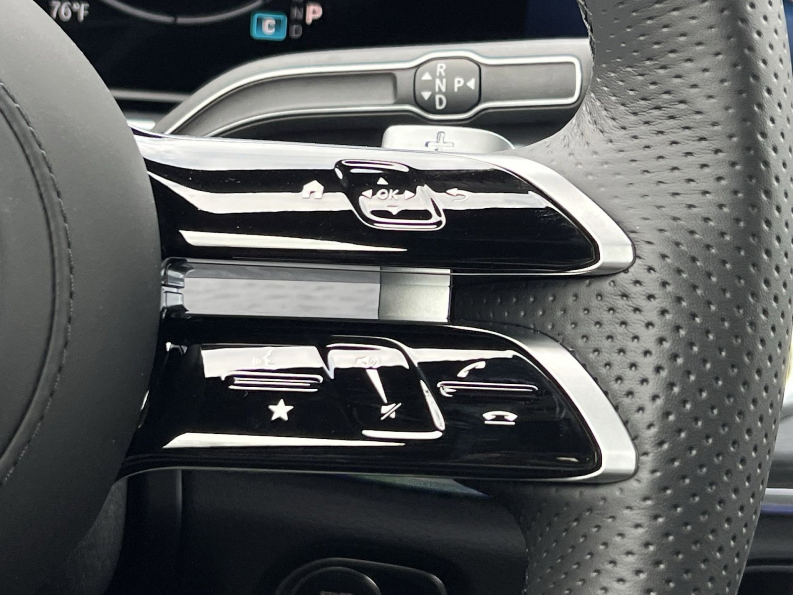 New 2026 Mercedes-Benz GLS 450 4MATIC image 32