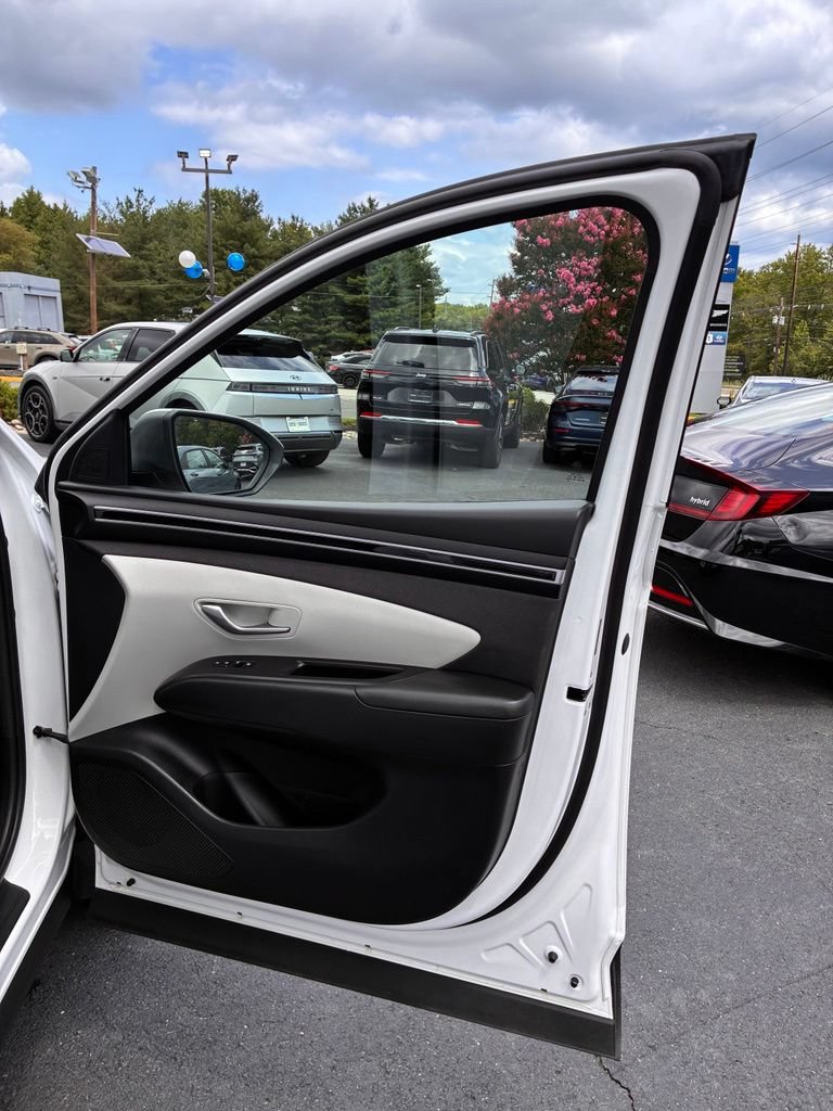 Used 2023 Hyundai Tucson SEL w/ Convenience Package AWD/4WD image 19