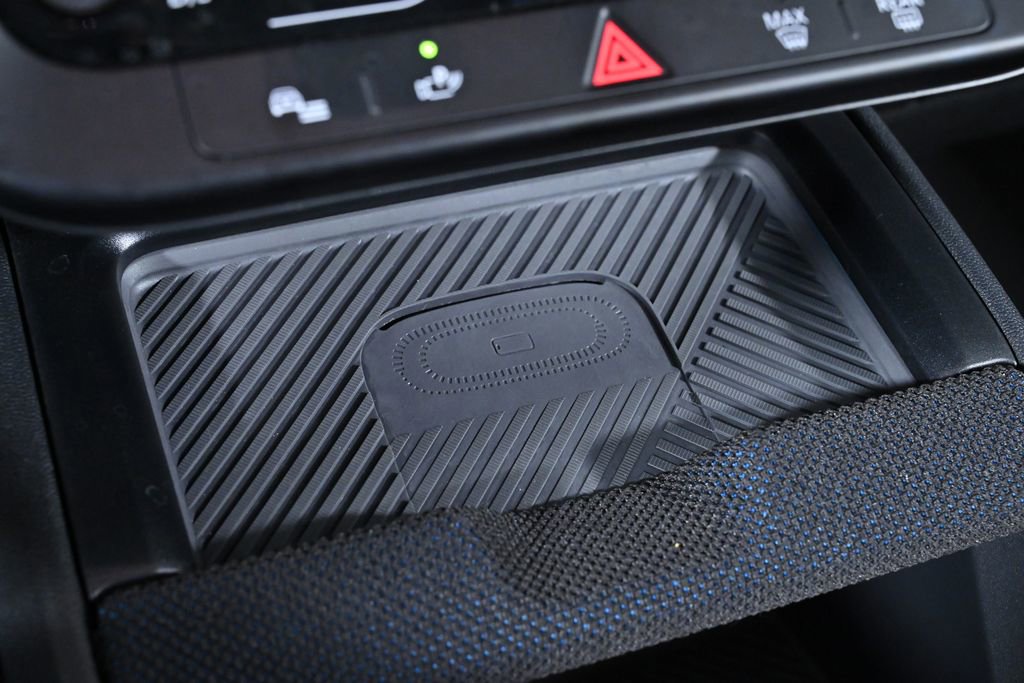 Used 2025 MINI Cooper Countryman SE w/ Comfort Package Max image 18