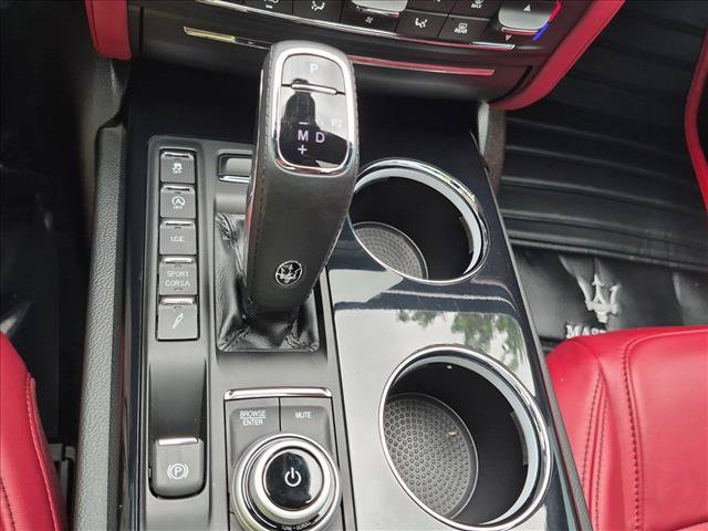 Used 2022 Maserati Quattroporte Trofeo RWD image 12