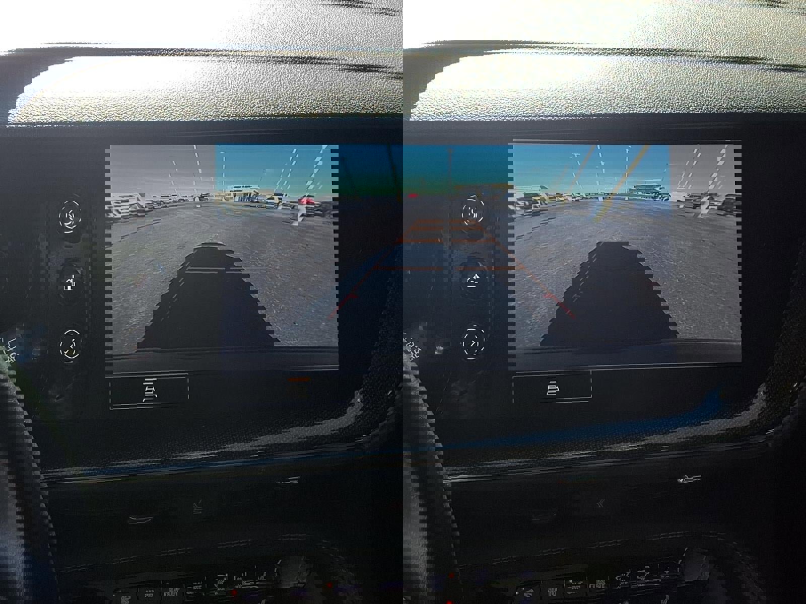 Used 2021 Buick Envision Essence image 4