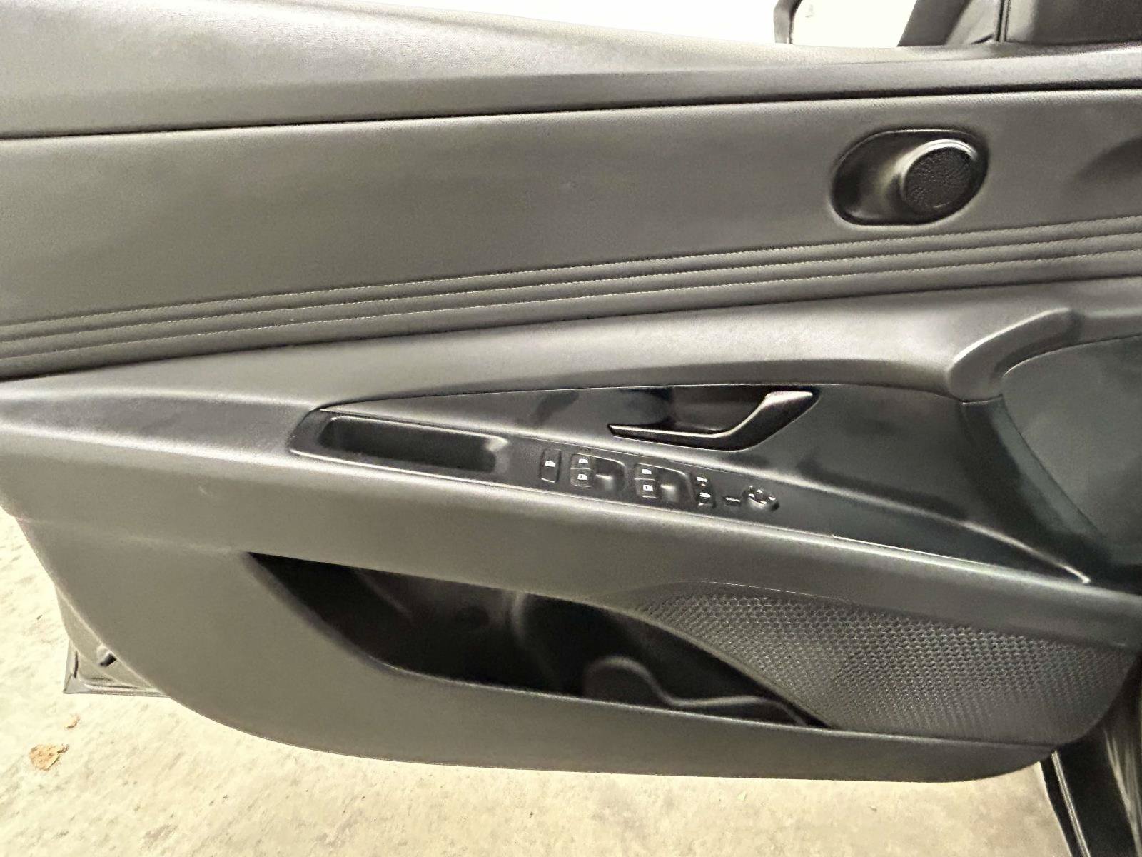 Certified 2026 Hyundai Elantra SEL Sport FWD image 12
