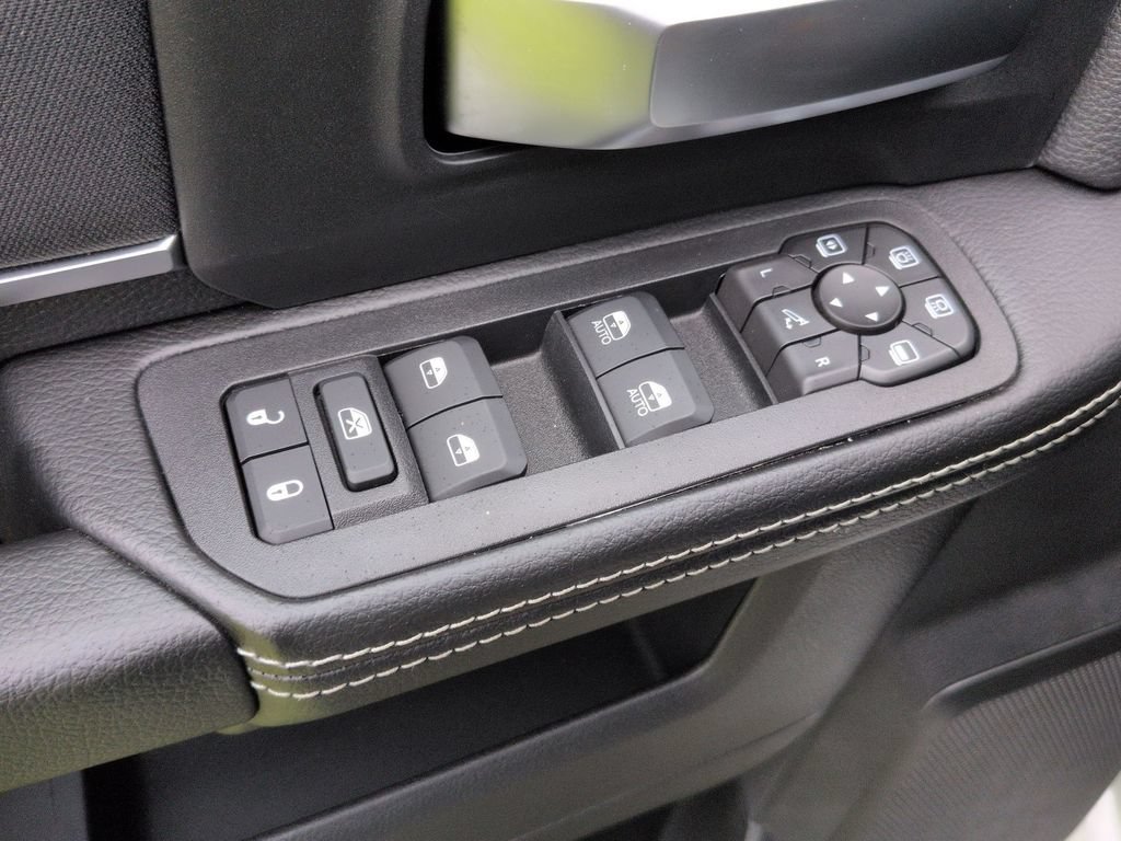 New 2026 RAM 2500 Big Horn AWD/4WD image 35