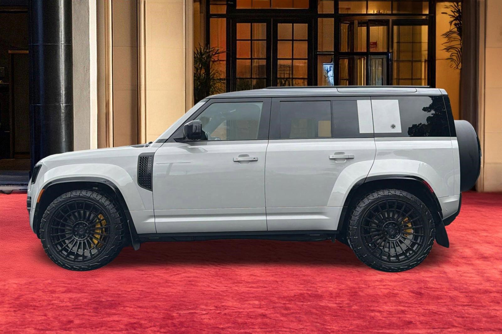 New 2026 Land Rover Defender 110 OCTA AWD/4WD image 2