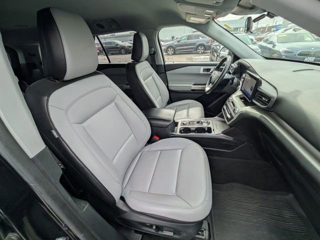 Certified 2021 Ford Explorer XLT w/ Equipment Group 202A image 21