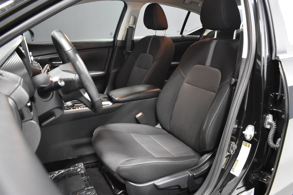 Certified 2024 Nissan Sentra SV w/ All-Weather Package FWD image 5