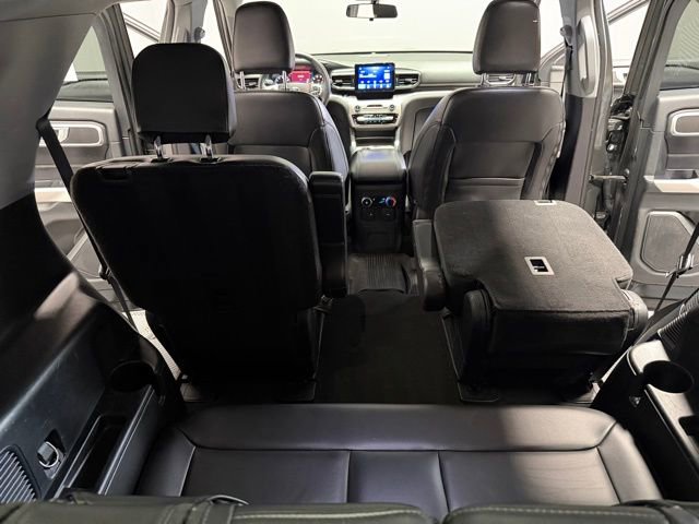 Used 2022 Ford Explorer XLT w/ Equipment Group 202A AWD/4WD image 27