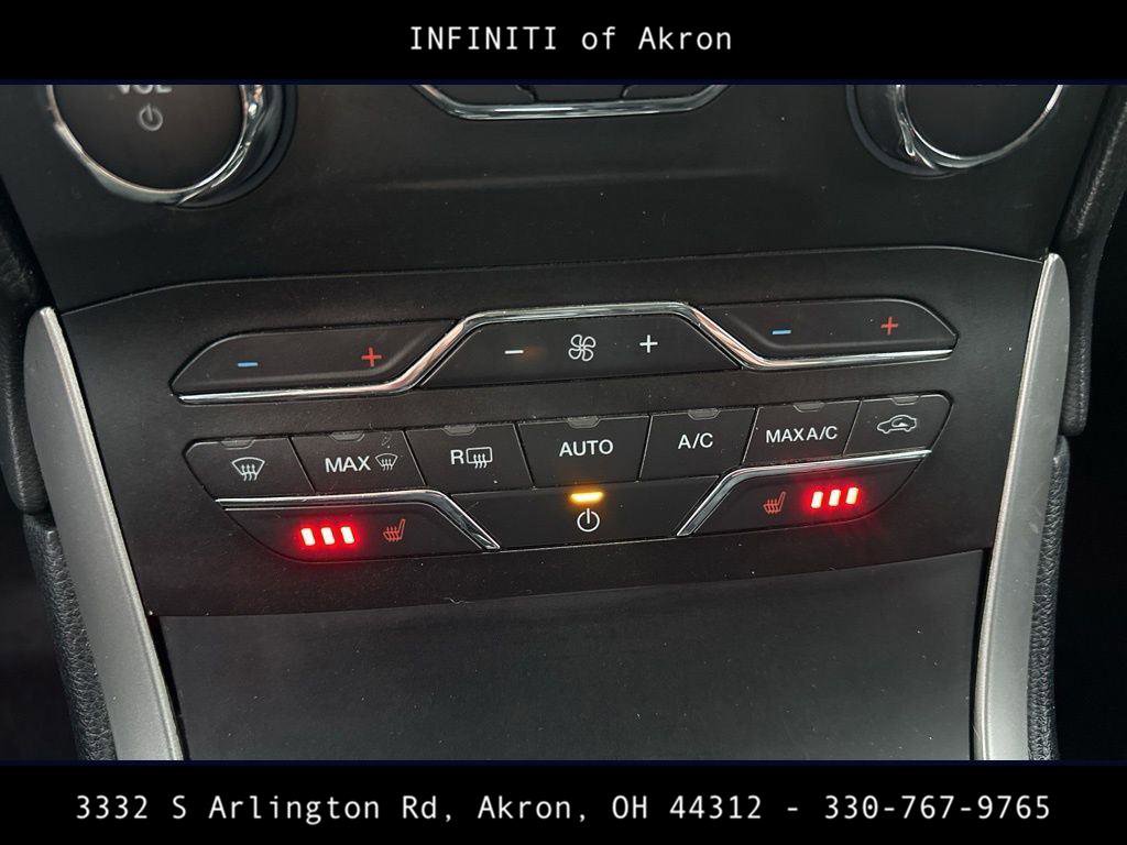 Used 2015 Ford Edge SEL w/ Equipment Group 201A image 3