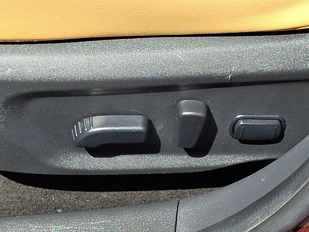 Used 2022 Nissan Sentra SV w/ SV Premium Package FWD image 28