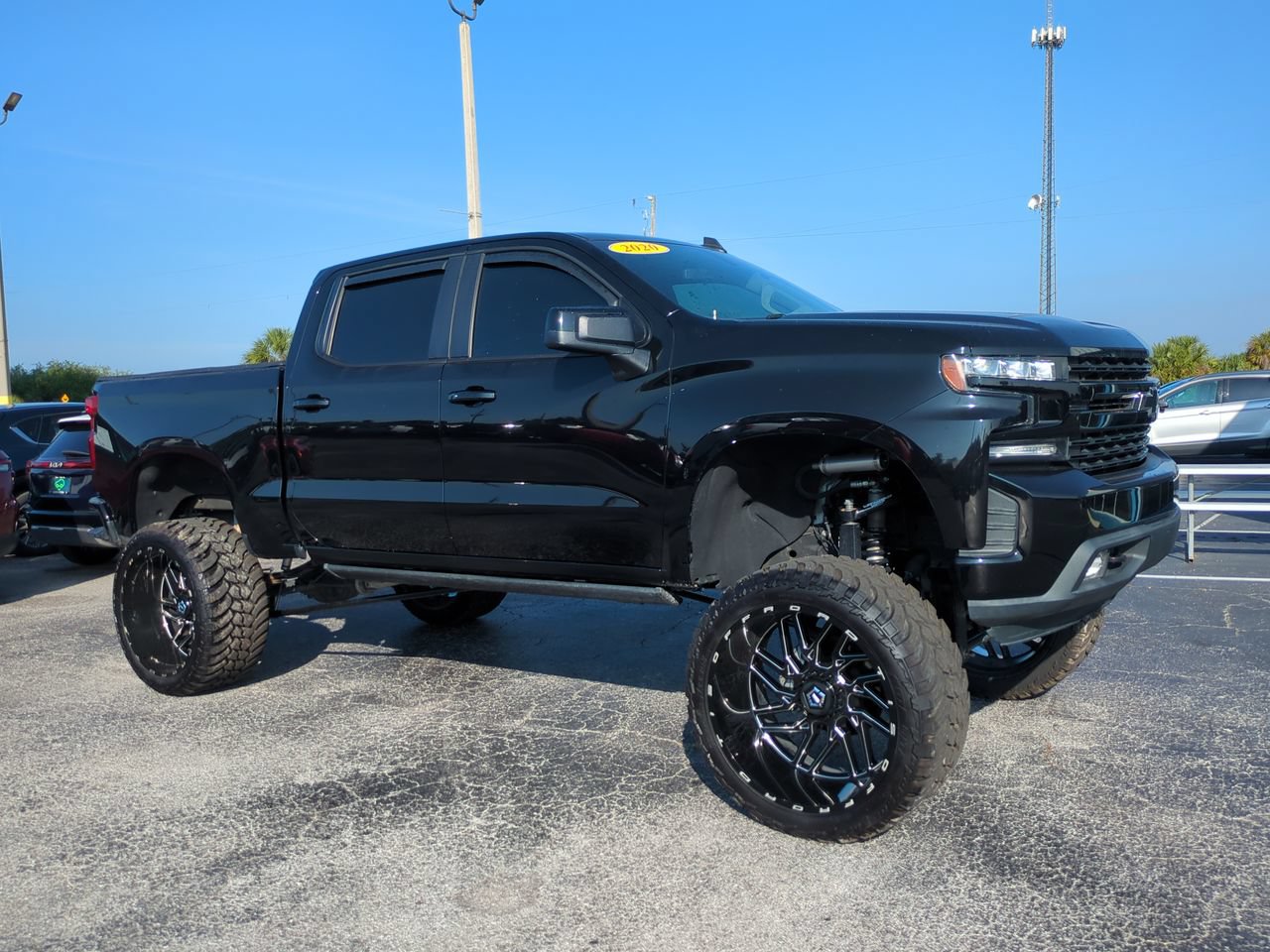 Used 2020 Chevrolet Silverado 1500 RST AWD/4WD image 2