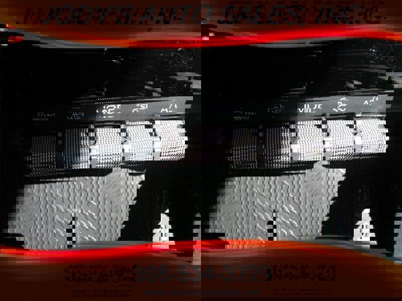 Used 2024 Toyota Tacoma TRD Off-Road image 21