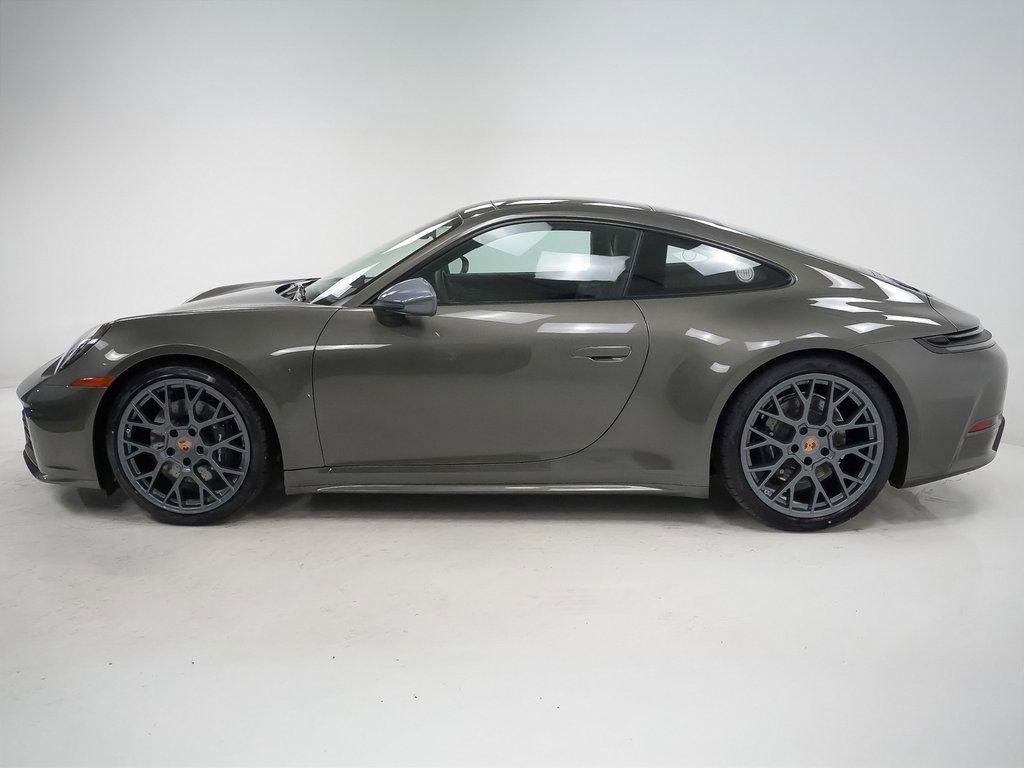 New 2026 Porsche 911 Carrera T image 2