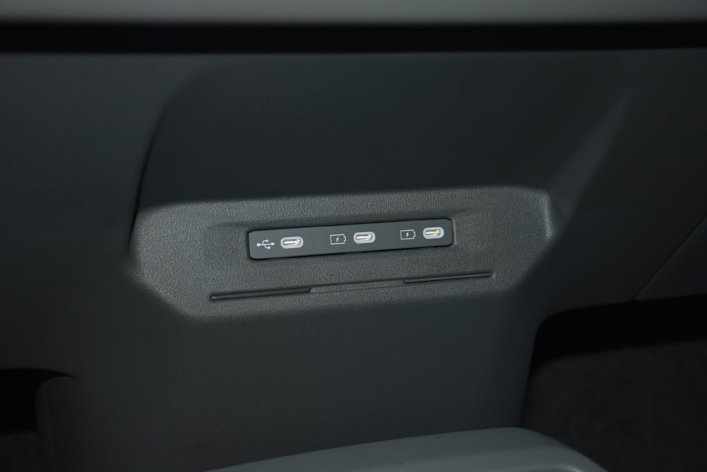 New 2027 Kia EV3 Wind AWD/4WD image 25