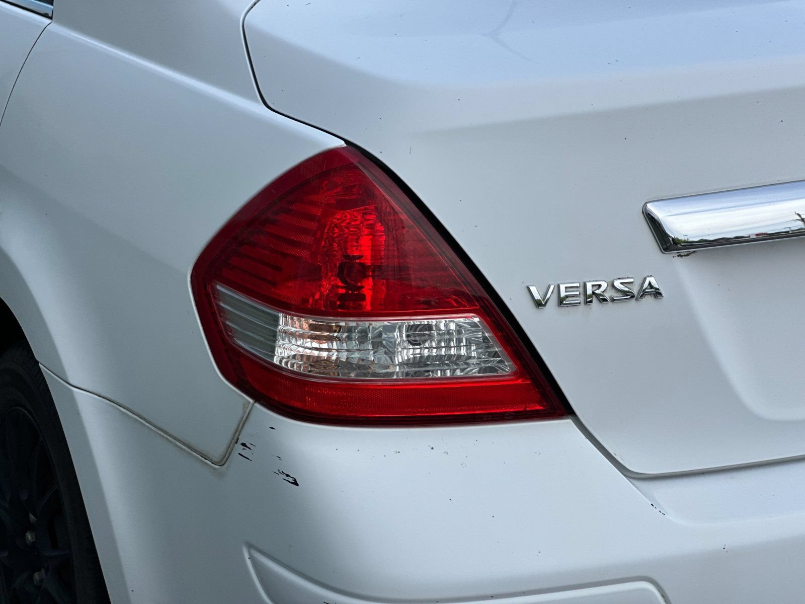 Used 2009 Nissan Versa 1.8 S FWD image 22