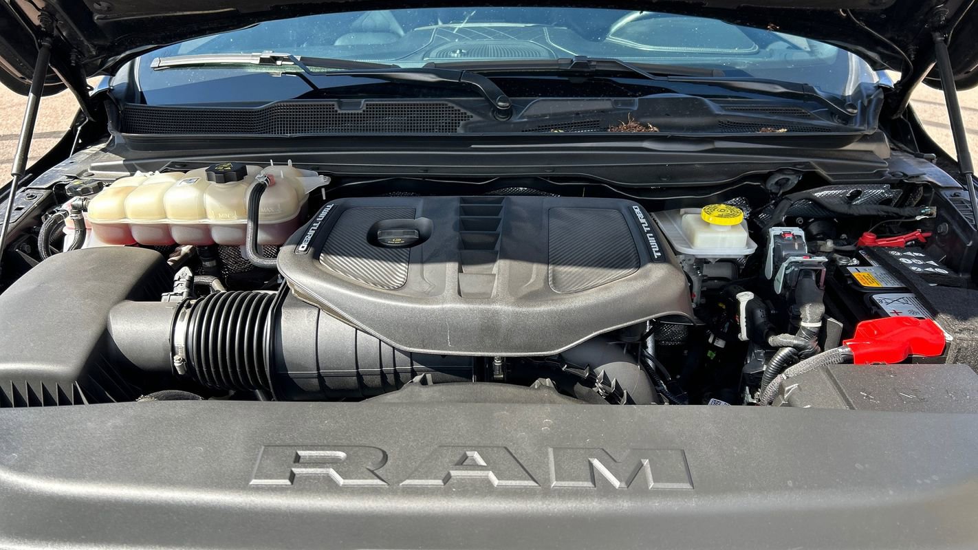 Used 2025 RAM 1500 Limited AWD/4WD image 12