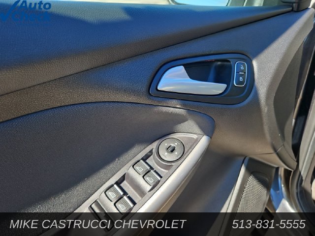 Used 2015 Ford Focus Titanium w/ Titanium Cold Weather Package FWD image 23
