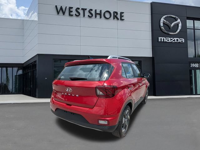 Used 2022 Hyundai Venue Limited FWD image 3
