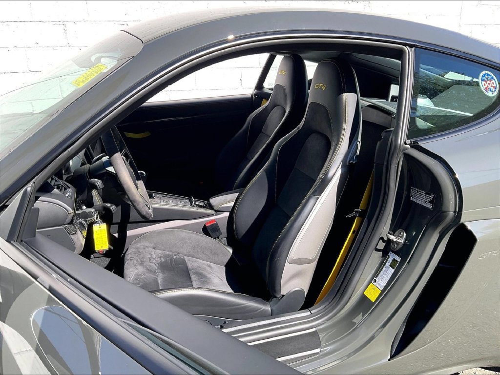 Certified 2021 Porsche 718 Cayman GT4 RWD image 5