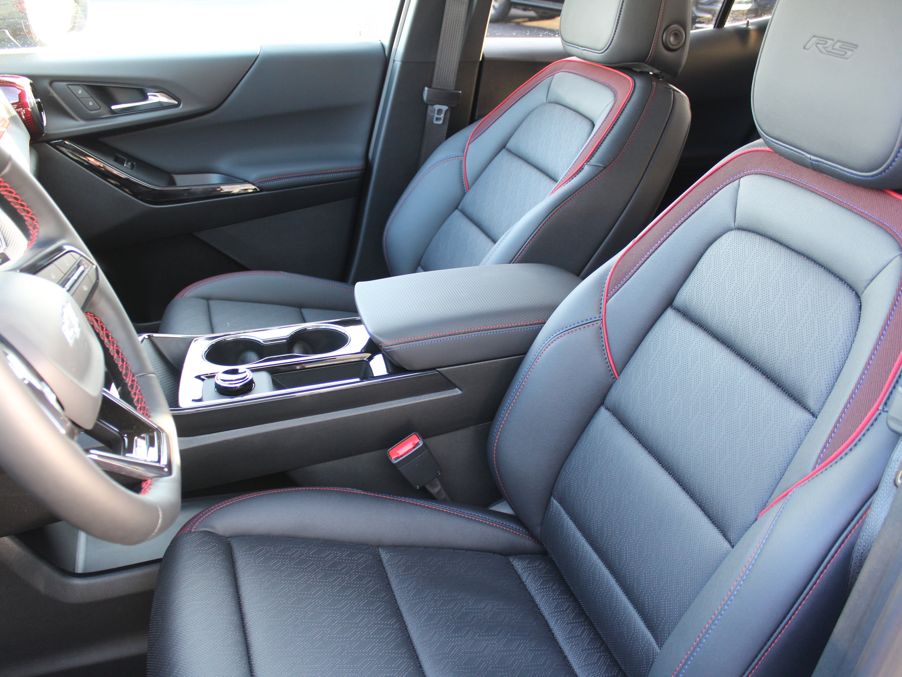 New 2026 Chevrolet Equinox RS w/ Convenience Package III image 9