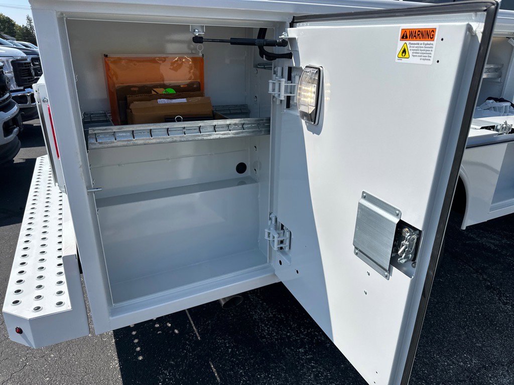 New 2025 Ford F350 XL w/ XL Chrome Package image 10