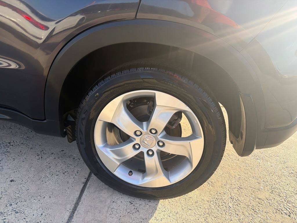 Used 2016 Honda HR-V EX image 36