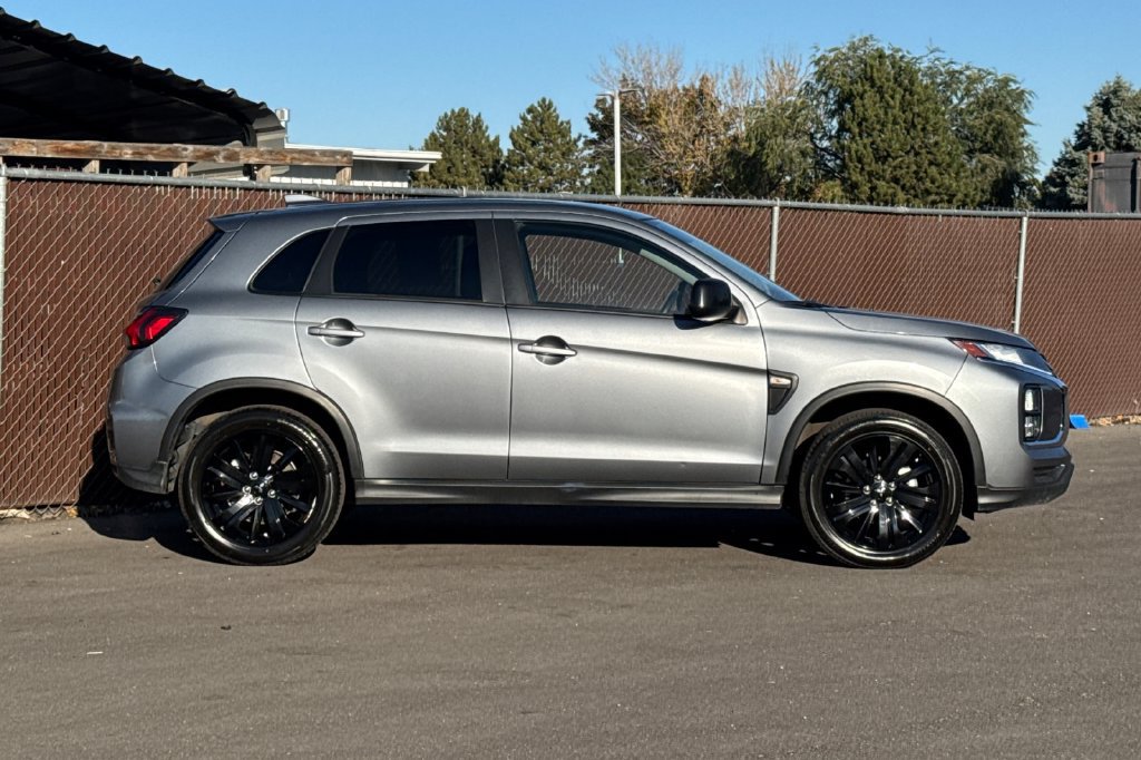 Used 2025 Mitsubishi Outlander Sport LE AWD/4WD image 11