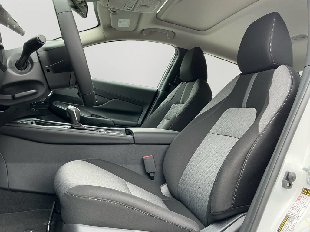 New 2026 Nissan Sentra SV w/ SV Convenience Package FWD image 24