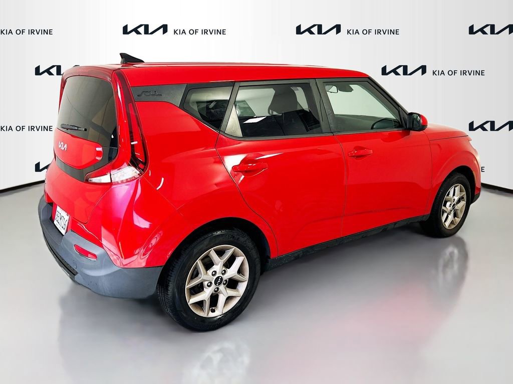 Certified 2022 Kia Soul LX w/ Technology Package image 8