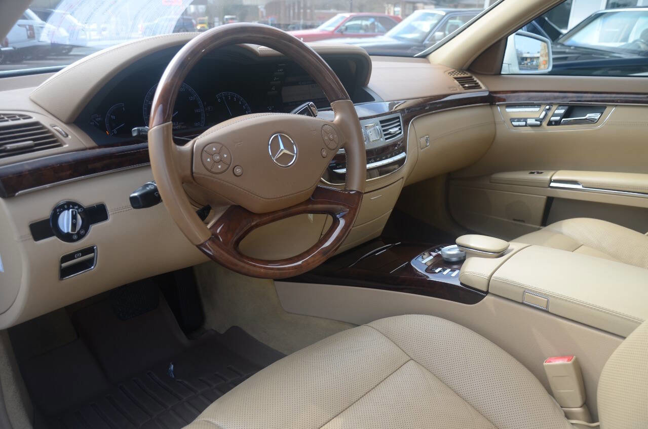 Used 2011 Mercedes-Benz S 550 image 9