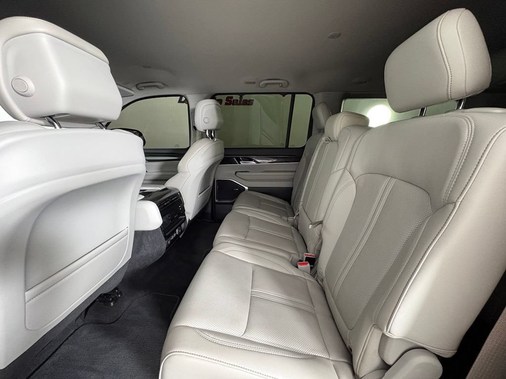 Used 2022 Jeep Wagoneer Series I w/ Convenience Group I RWD image 44